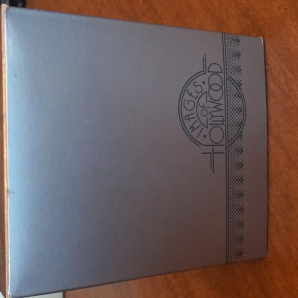 Avon Images of Hollywood 1983 Scarlett O'Hara Figurine - Picture 3 of 4